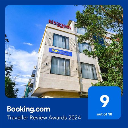 Fabhotel Benchmark إندور المظهر الخارجي الصورة