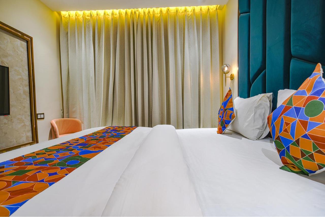 Fabhotel Benchmark إندور المظهر الخارجي الصورة