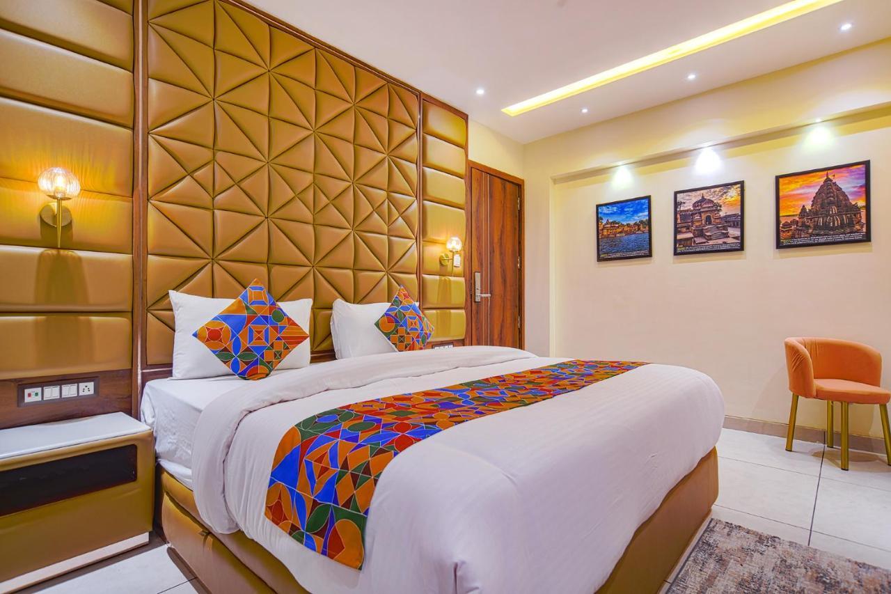 Fabhotel Benchmark إندور المظهر الخارجي الصورة