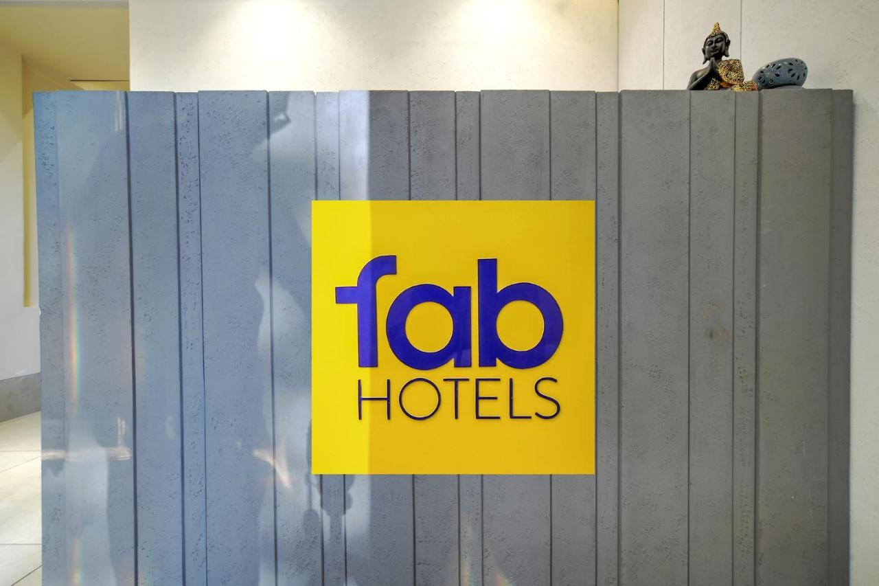 Fabhotel Benchmark إندور المظهر الخارجي الصورة
