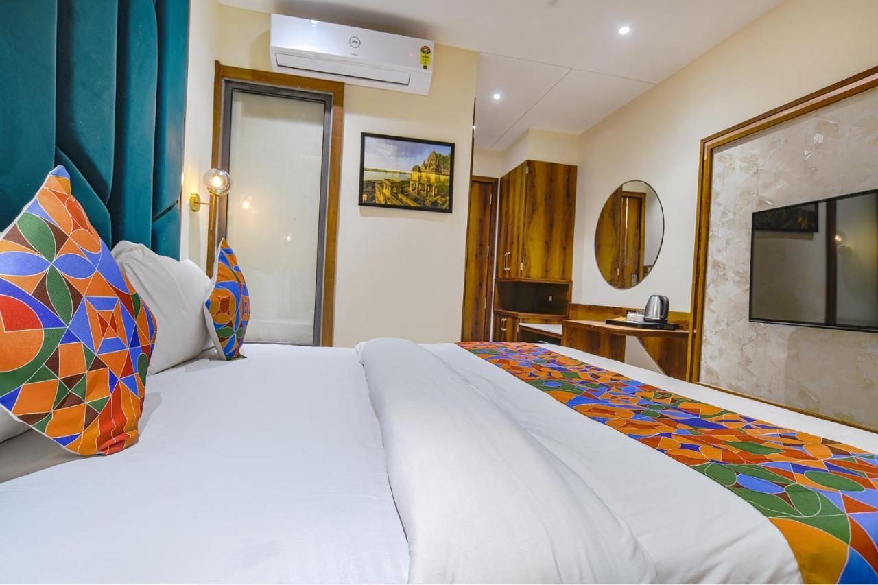 Fabhotel Benchmark إندور المظهر الخارجي الصورة