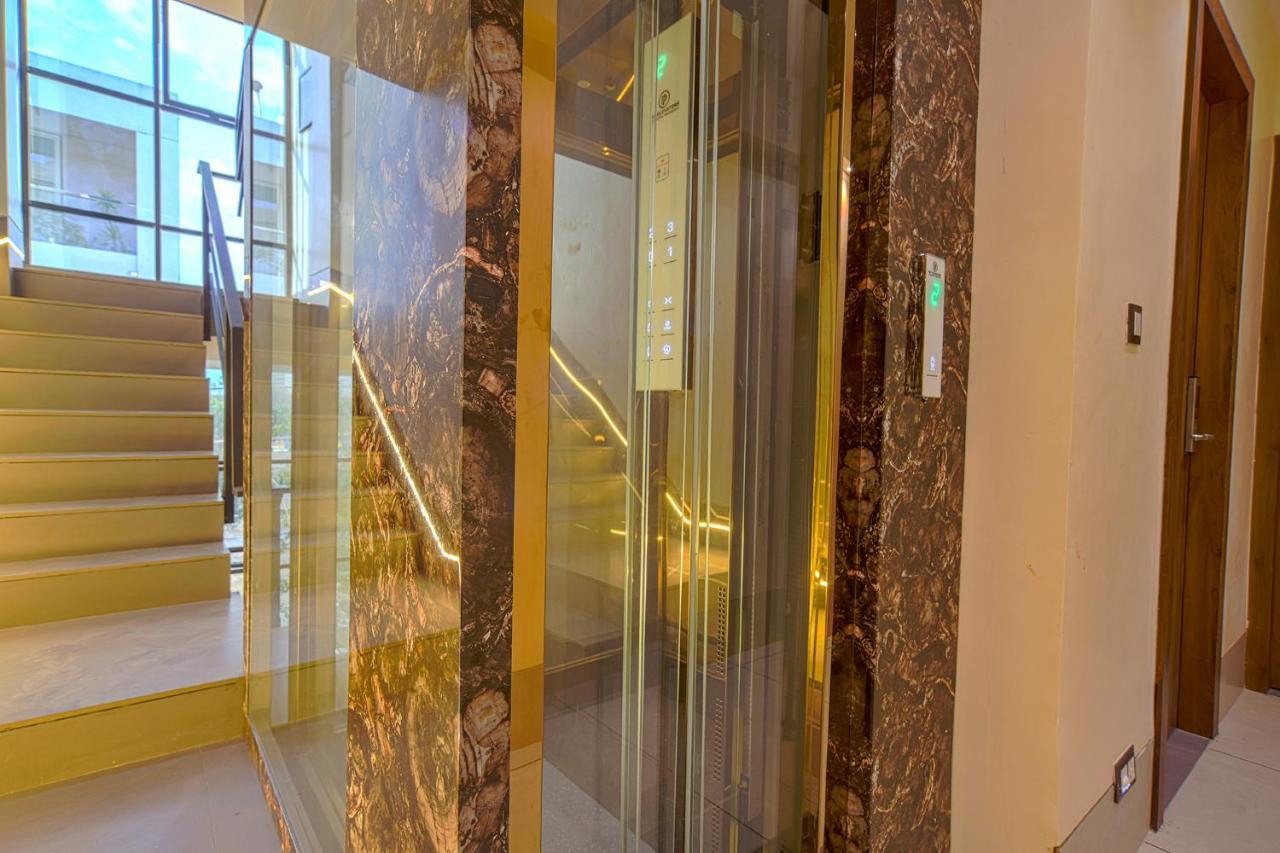 Fabhotel Benchmark إندور المظهر الخارجي الصورة